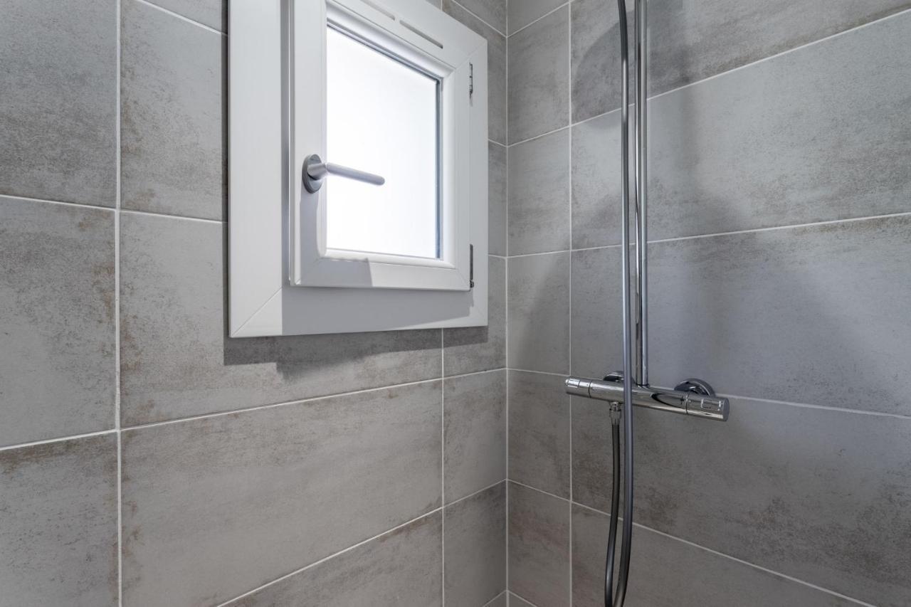 Outstanding Ac 2 Bedroom With Terrace Close To Beaches - Dodo Et Tartine Каркеранн Екстер'єр фото
