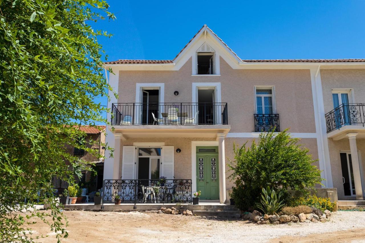 Outstanding Ac 2 Bedroom With Terrace Close To Beaches - Dodo Et Tartine Каркеранн Екстер'єр фото